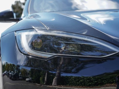 Used 2023 Tesla Model S AWD/4WD image 10