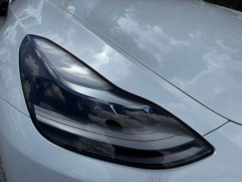 Used 2024 Tesla Model Y Long Range AWD/4WD image 4