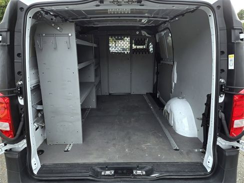 Used 2021 Mercedes-Benz Metris image 11