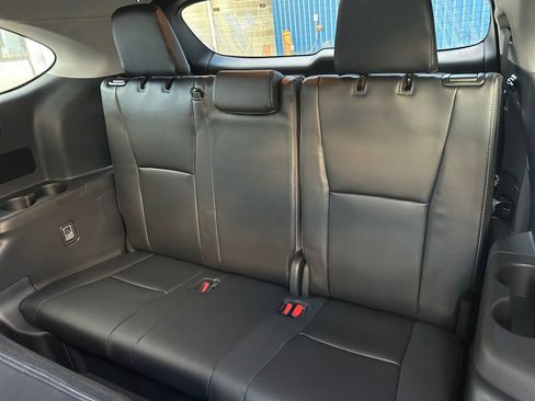 Used 2025 Toyota Highlander Limited image 35