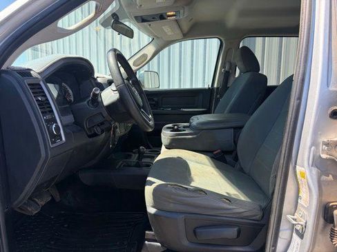 Used 2017 RAM 2500 Tradesman w/ Chrome Appearance Group AWD/4WD image 6