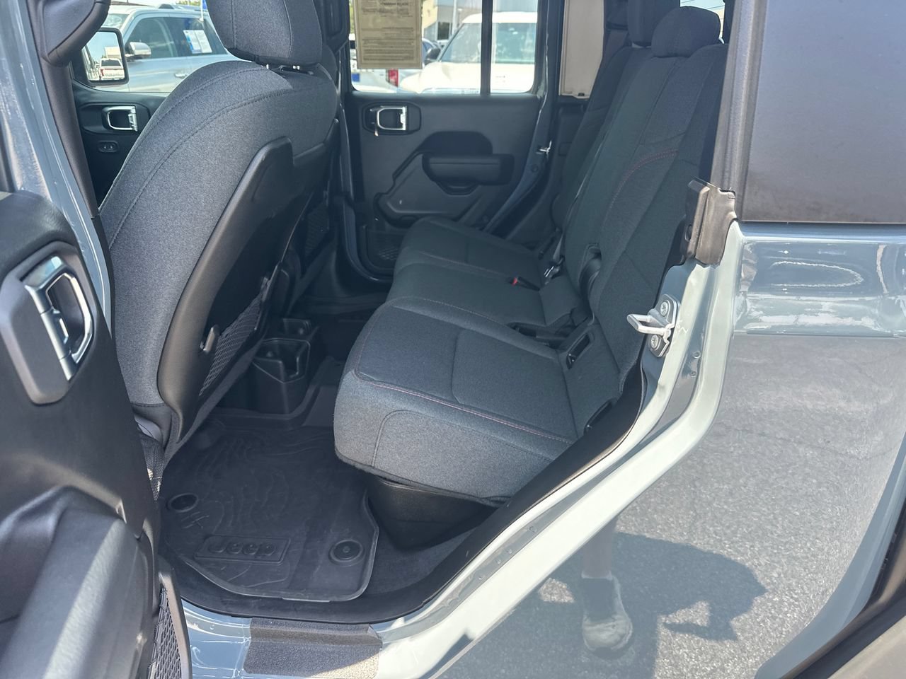 Used 2025 Jeep Gladiator Rubicon AWD/4WD image 20