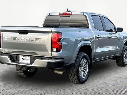 Used 2024 Chevrolet Colorado LT w/ LT Convenience Package image 5