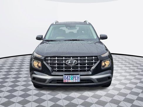 Used 2023 Hyundai Venue SEL FWD image 9