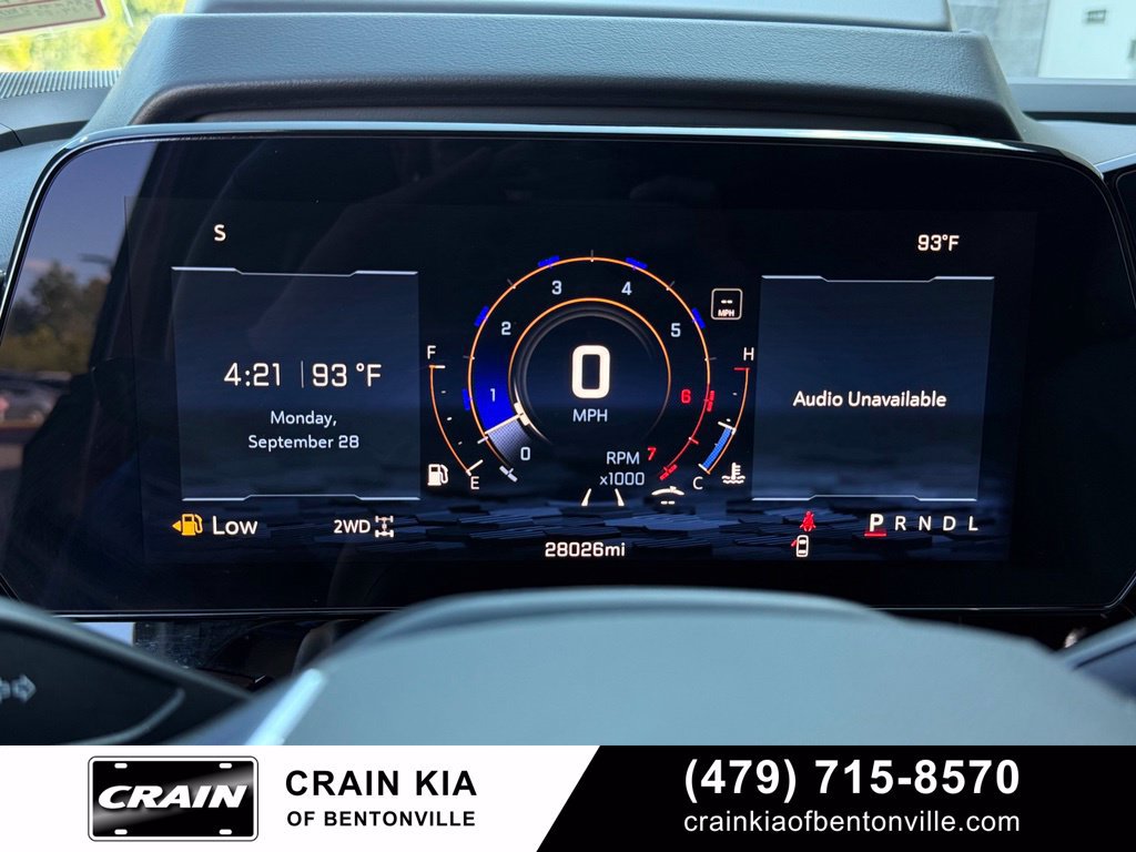 Used 2025 Chevrolet Suburban Premier AWD/4WD image 14