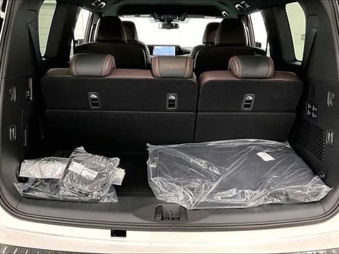 New 2026 Nissan Armada SL w/ Captain's Chari Seat Package AWD/4WD image 43
