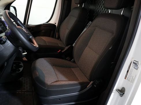 Used 2025 RAM ProMaster 2500 w/ U-Haul Equipment Group FWD image 4