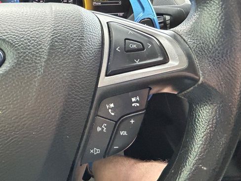 Used 2018 Ford Fusion SE w/ Fusion SE Technology Package FWD image 19