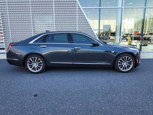 Used 2018 Cadillac CT6 Luxury AWD/4WD image 4
