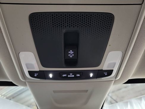 Used 2025 Honda CR-V EX-L image 22