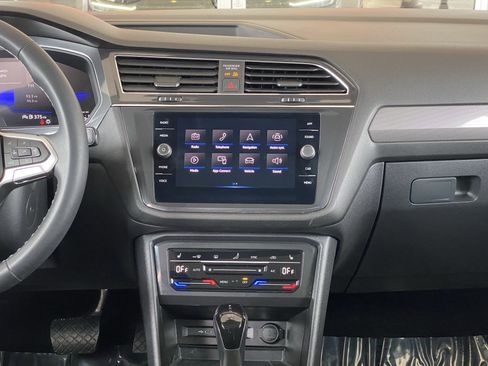 Certified 2023 Volkswagen Tiguan SE w/ Panoramic Sunroof Package FWD image 32