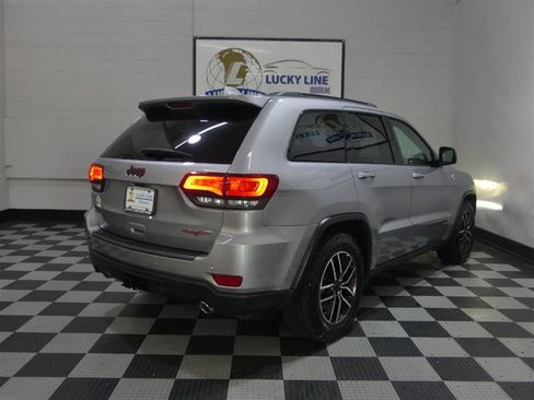 Used 2019 Jeep Grand Cherokee Trailhawk w/ Trailhawk Luxury Group AWD/4WD image 10