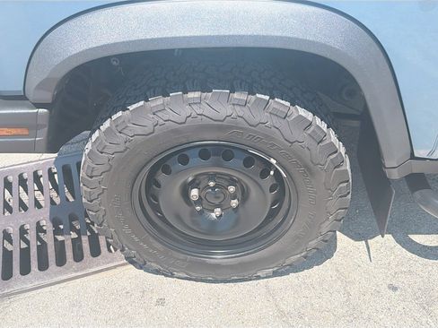 Used 2024 INEOS Grenadier AWD/4WD image 34