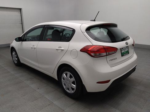 Used 2017 Kia Forte LX image 5