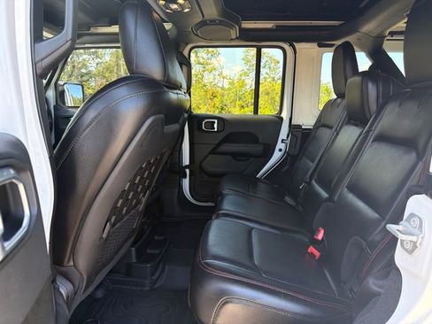 Used 2020 Jeep Wrangler Unlimited Rubicon AWD/4WD image 11