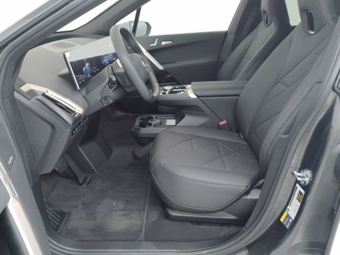 Used 2025 BMW iX xDrive50 w/ Premium Package image 4