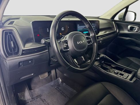 Used 2025 Kia Sorento S FWD image 23