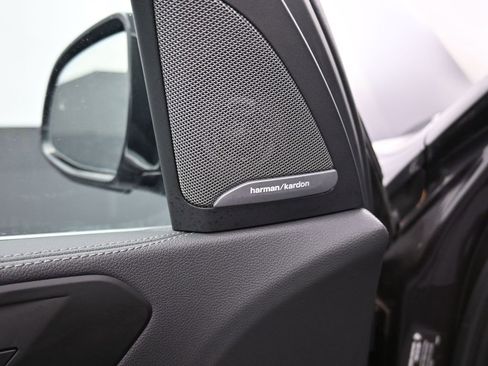 Used 2023 BMW X5 xDrive45e w/ Climate Comfort Package image 10