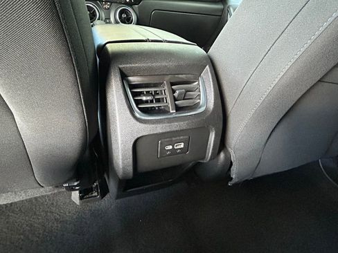 Used 2021 Chevrolet Blazer LT image 32