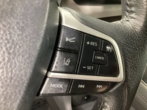 Used 2024 Toyota Sienna XLE FWD image 15