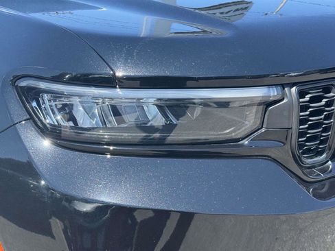 Used 2023 Jeep Grand Cherokee Limited w/ Luxury Tech Group II AWD/4WD image 10