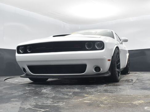 Used 2018 Dodge Challenger R/T Scat Pack w/ Dynamics Package image 45