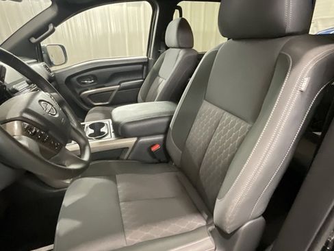 Used 2024 Nissan Titan SV w/ SV Bronze Edition Package image 10