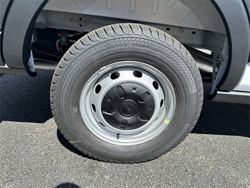 New 2025 Ford Transit 250 148 Medium Roof image 13