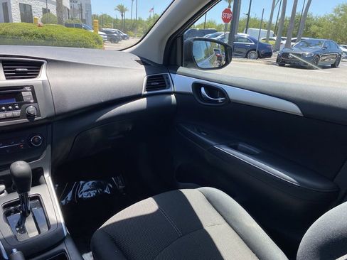 Used 2017 Nissan Sentra S FWD image 4