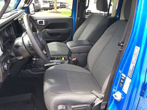 Used 2024 Jeep Wrangler Unlimited Sport AWD/4WD image 23
