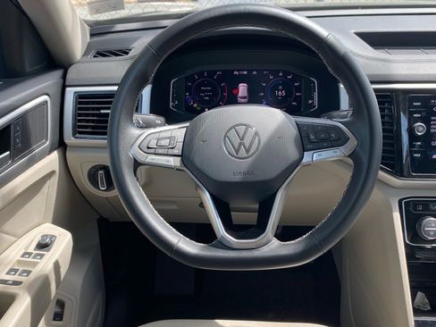 Certified 2023 Volkswagen Atlas SE w/ Panoramic Sunroof Package AWD/4WD image 3