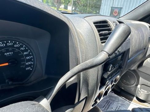 Used 2004 Chevrolet Colorado LS AWD/4WD image 14