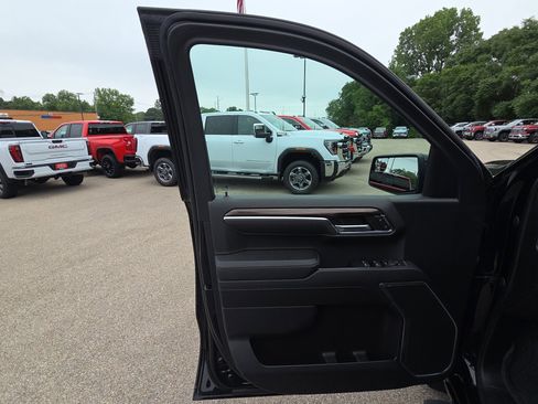 Used 2023 Chevrolet Silverado 1500 RST w/ Protection Package AWD/4WD image 13