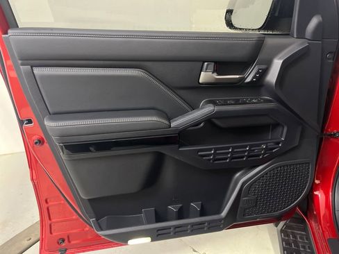 Used 2025 Toyota 4Runner Limited image 26