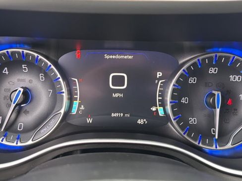 Used 2020 Chrysler Pacifica Touring-L Plus image 15