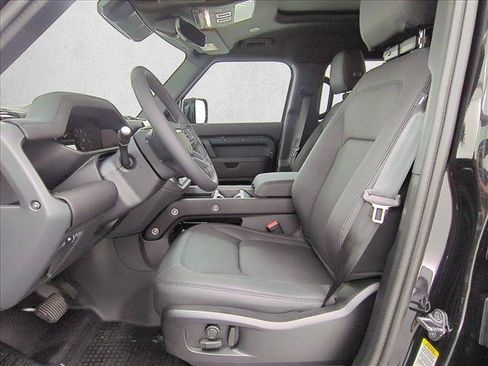 New 2026 Land Rover Defender 110 S AWD/4WD image 4