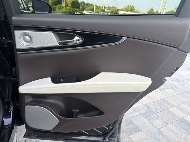 Certified 2022 Lincoln Nautilus Black Label AWD/4WD image 22