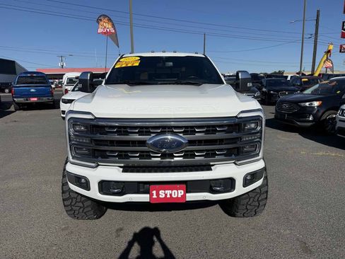 Used 2023 Ford F350 Platinum AWD/4WD image 2
