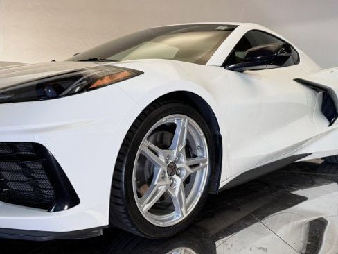 Used 2023 Chevrolet Corvette Stingray Premium Cpe w/ Z51 Performance Package image 19