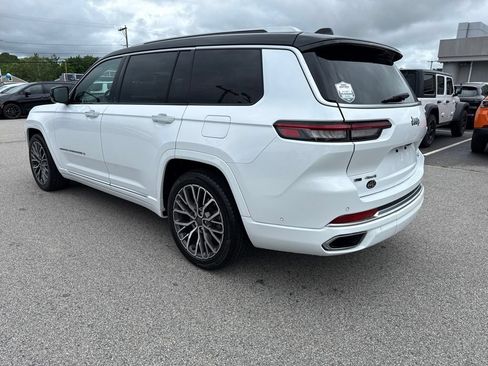 Certified 2023 Jeep Grand Cherokee L Summit AWD/4WD image 3