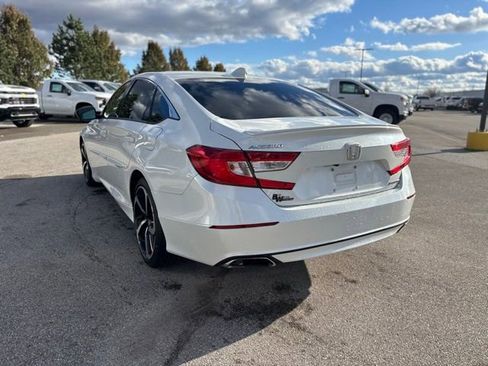 Used 2018 Honda Accord Sport image 3