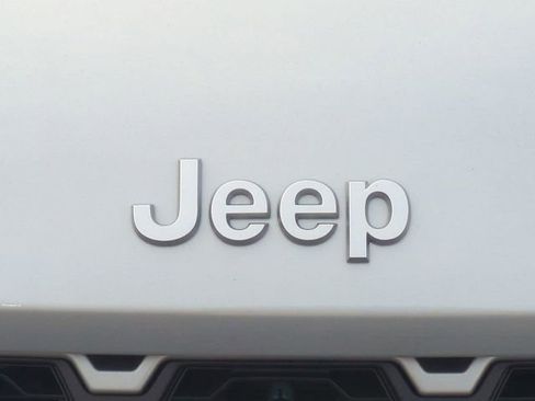 New 2026 Jeep Grand Cherokee L Limited w/ Luxury Tech Group II AWD/4WD image 42