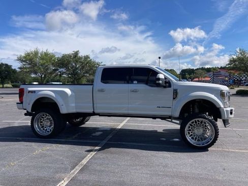 Used 2022 Ford F450 Limited w/ FX4 Off-Road Package image 2