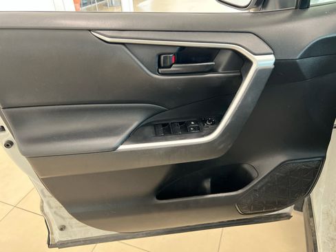 Used 2020 Toyota RAV4 LE w/ All Weather Liner Package AWD/4WD image 10