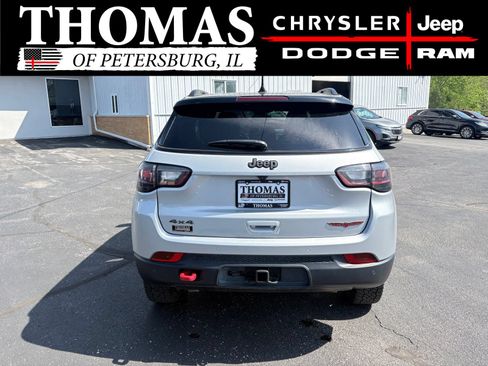Used 2024 Jeep Compass Trailhawk w/ Trailhawk Elite Group AWD/4WD image 8