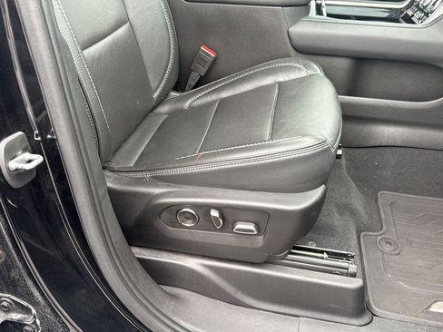 Used 2021 GMC Yukon XL Denali w/ Denali Premium Package image 40