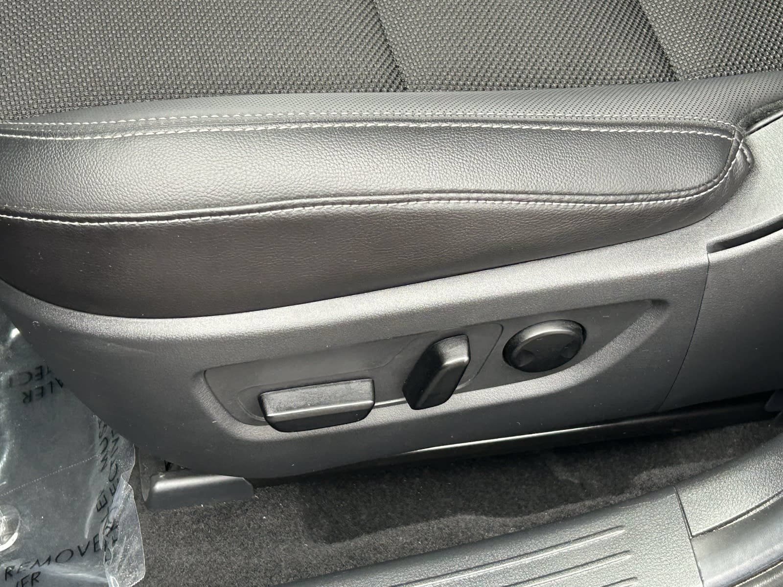 Used 2025 MAZDA CX-50 AWD 2.5 S w/ Preferred Package image 24