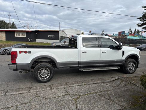 Used 2022 Ford F250 Lariat w/ Lariat Ultimate Package image 6