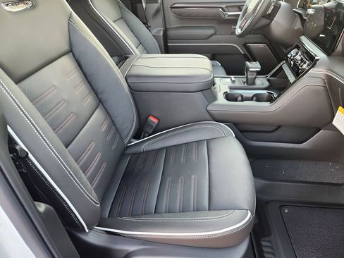New 2026 GMC Sierra 1500 AT4X AWD/4WD image 9