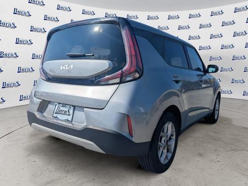 Used 2024 Kia Soul LX w/ Option Group 015 FWD image 3